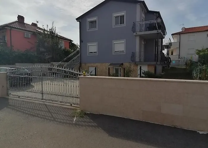 Vanessa Apartman Murine